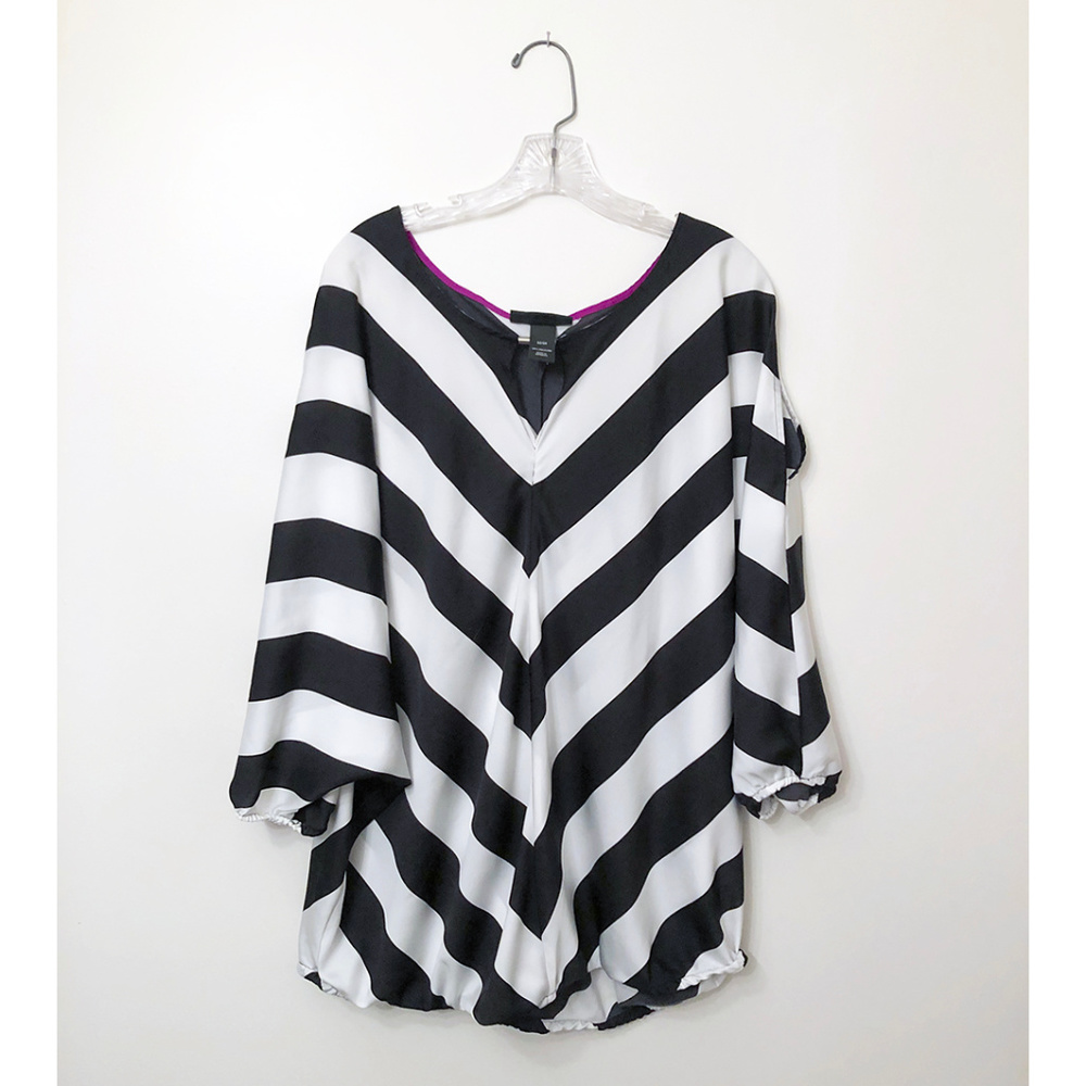 Cold Shoulder Blouse Black White Chevron 22 / 24
